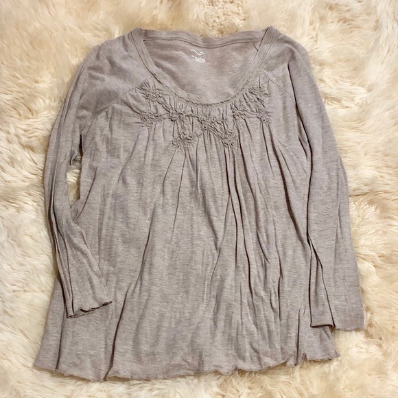 ❗️SOLD❗️🎉{Host Pick} Tan Floral Design • Long Sleeve Shirt - Picture 2 of 8